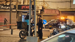 يافا: أزمة مرورية والشرطة تعالج 3 حوادث إطلاق نار وسط المدينة